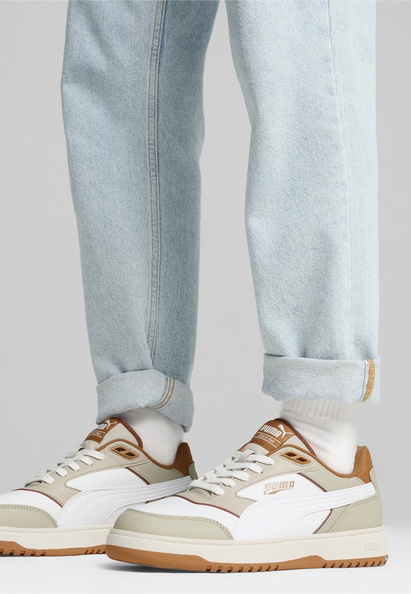 Puma DOUBLECOURT UNISEX - Joggesko - white desert dust
