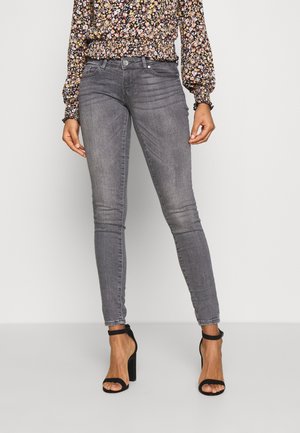 ONLCORAL LIFE - Jeans Skinny Fit - medium grey denim