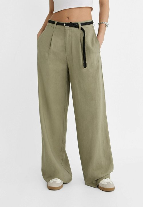 Pantalon au design classique