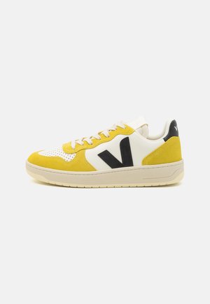 V 10  - Sneaker low - pure black/liquor