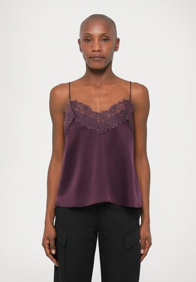 Glamouröses Satin-Camisole in Pflaumenfarbe mit Spitzenbesatz am Ausschnitt, dünnen verstellbaren Trägern und einem lockeren Schnitt.