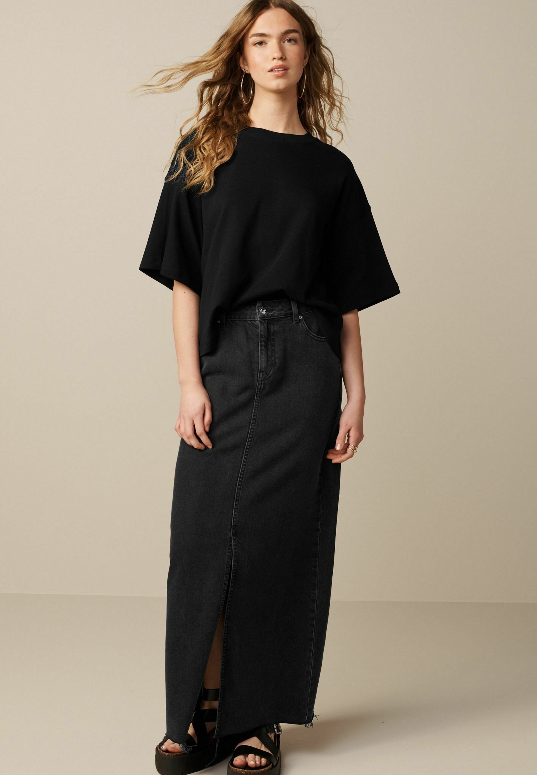 ◎NEITHERS◎ BASIC SS TSHIRT FOR WOMEN BLACK NEB3MWTS101BK new-balance-sport-essentials-t