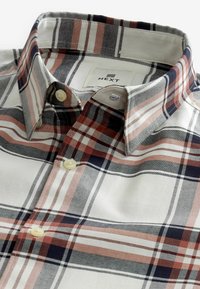 Next STRETCH OXFORD CHECK SHORT SLEEVE REGULAR FIT - Skjorta - ecru white/navy blue