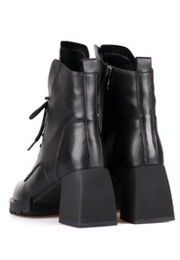 Cesare Gaspari WINTER BOOTS - Stivaletti con plateau - black