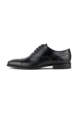- Eleganckie buty