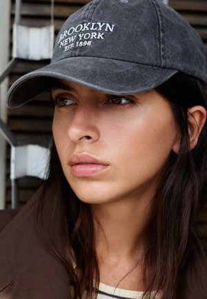 PULL&BEAR, BROOKLYN - CAP - Caps - dark grey