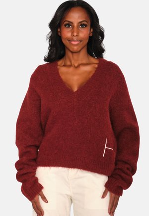 PERNILLE - Strikkegenser - syrah