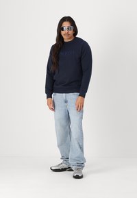 Hackett London HERITAGE CREW - Mikina - midnight blue