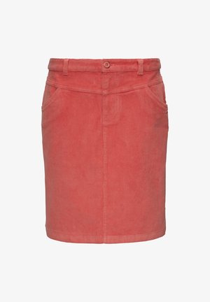 Koraalkleurige corduroy rok met een rechte snit, voorzakken en een knoopsluiting. Getextureerde stof met verticale strepen en een middellange taille.