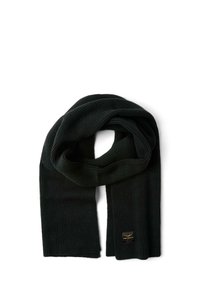 Zwarte gebreide sjaal met een geribbelde textuur, voorzien van een klein merklabel aan één uiteinde. De sjaal is in een losse lus gerangschikt.