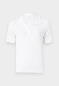 Hvid bomulds polo-shirt med krave, korte ærmer og en let v-halsdesign. Glat tekstur, enkel og minimalistisk udseende.