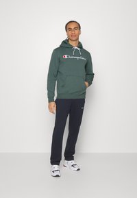 Champion CLASSIC HOODED LARGE LOGO - Felpa in pile - green