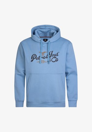Lichtblauwe hoodie van zachte katoen, met een voorste kangoeroezak, trekkoorden en een opvallend bedrukt logo in donkerbruin.