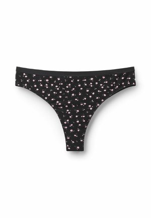 Tanga negra con pequeño estampado de rosas rosas y una cinturilla fina sobre un fondo blanco.