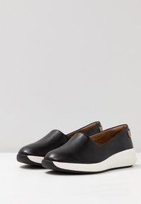 Clarks Unstructured RIO STEP - Slipper - black