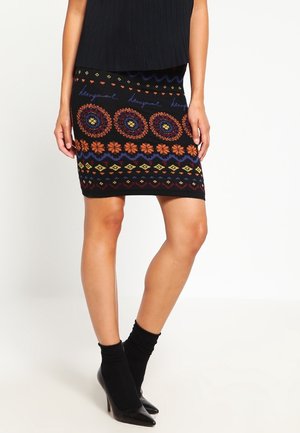 Spódnica ołówkowa