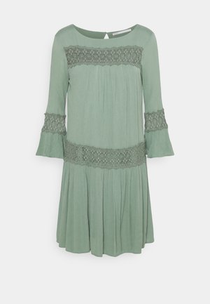 Robe de jour - light green
