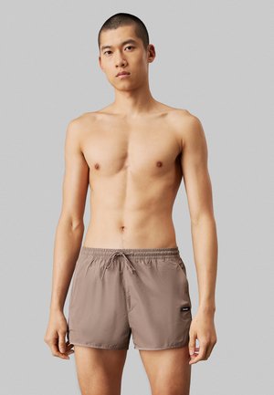 RUNNER ESSENTIALS - Short de bain - cinder