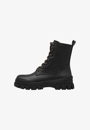 Tamaris, STIEFELETTE - Platform ankle boots - black leather