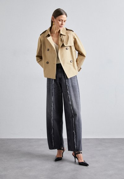 STUDIO ID ISLA SHORT TRENCH COAT - Viegla jaka - camel