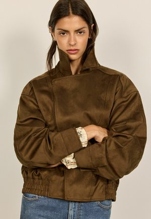 BHOEM, Imiteret læderjakke - olive green