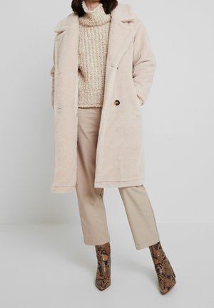 Manteau d'hiver - beige