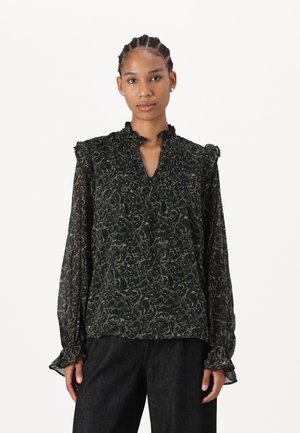 Svart gjennomsiktig bluse med grønn paisleymønster, volangkrage og mansjetter. Har en nøkkelhullsn neckline og lange, flytende ermer.