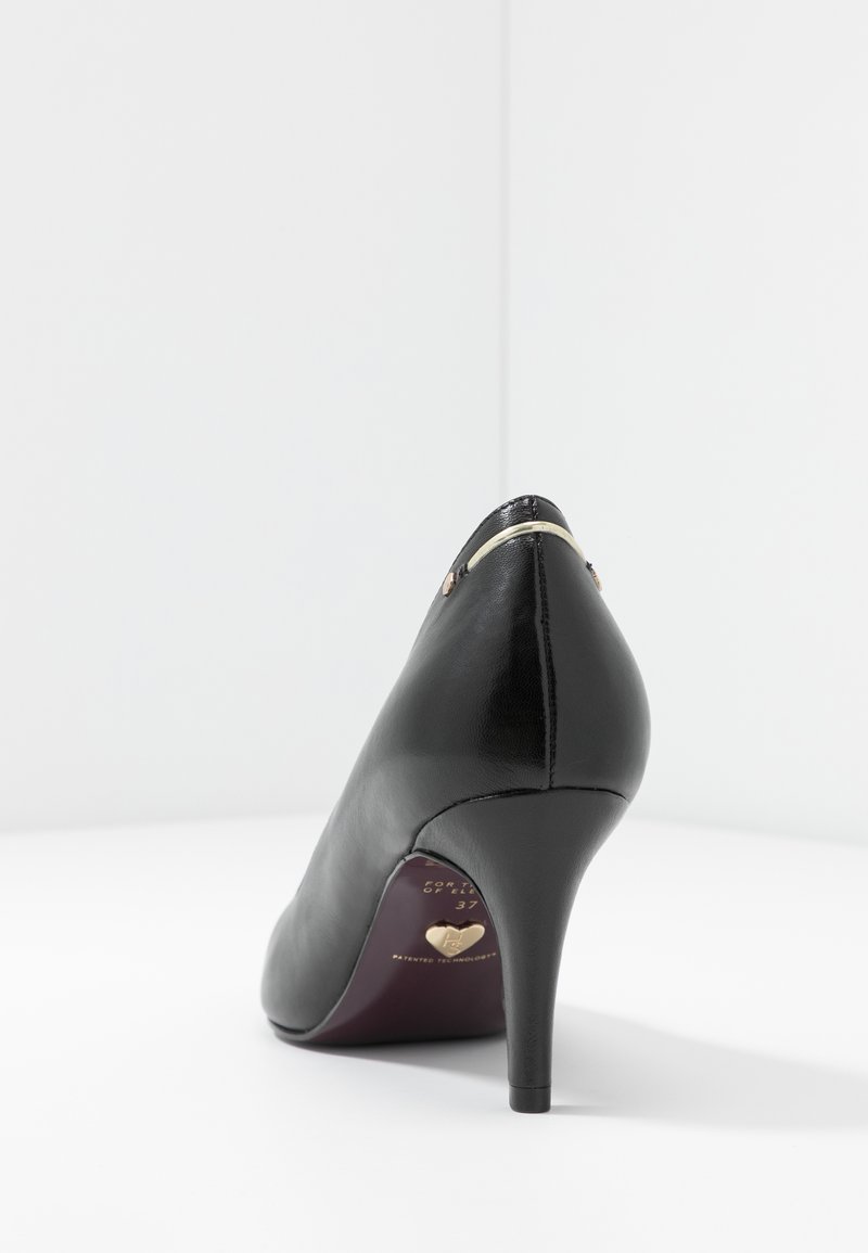 Tamaris Heart Sole Court Shoe Classic Heels Black Zalando De