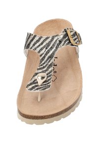 Infradito neri e argentati con glitter, motivo a strisce zebra, fibbia regolabile e soletta imbottita beige su una suola chiara.