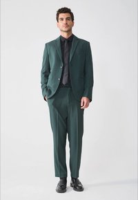 Pier One SET - Anzug - dark green
