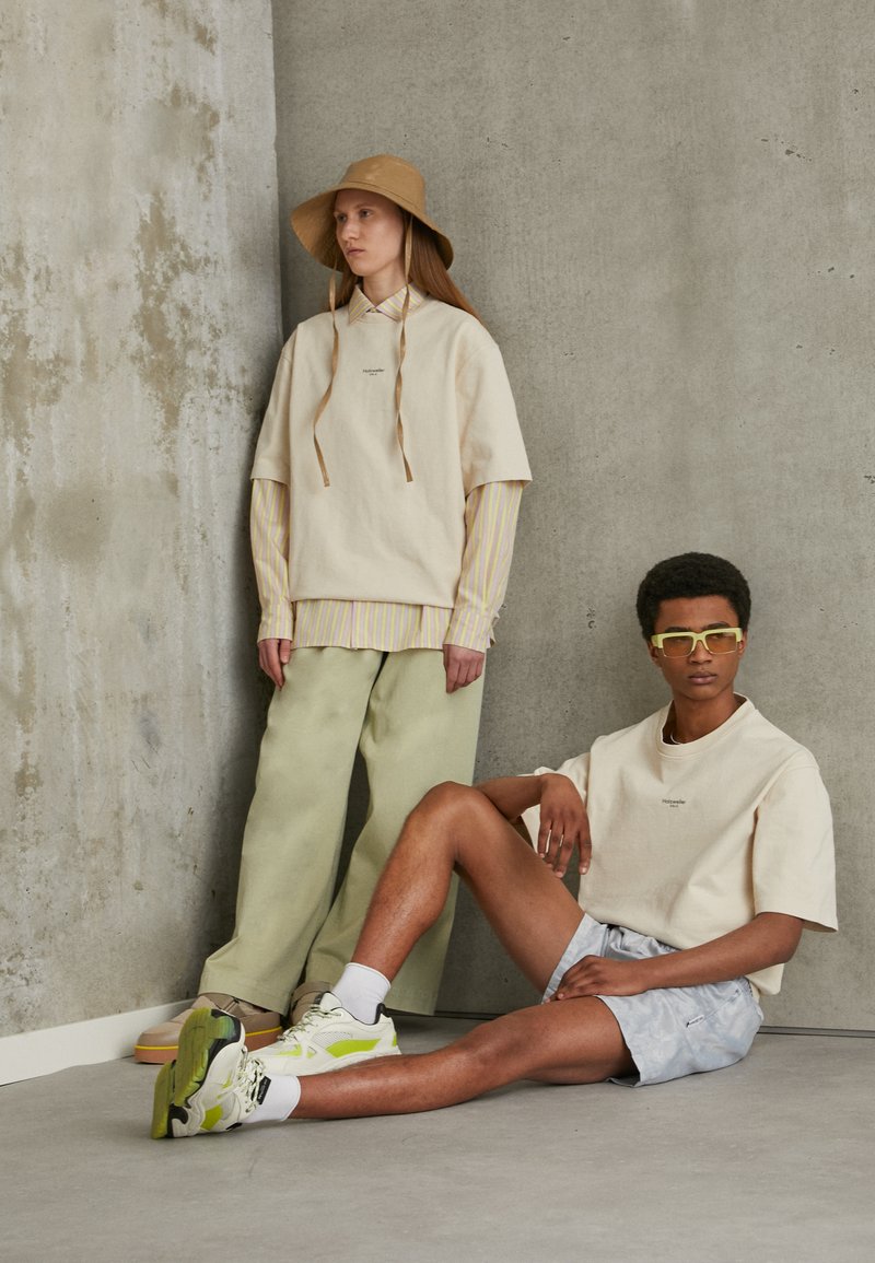 Herren T-shirts & Polos | Holzweiler RANGER OSLO TEE UNISEX T-Shirt basic ecru/offwhite - ZB14526 Herren T-shirts & Polos | Holzweiler RANGER OSLO TEE UNISEX T-Shirt basic ecru/offwhite - ZB14526