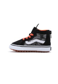 Czarne zamszowe sneakersy z szarym wzorzystym materiałem, pomarańczowymi sznurówkami, białym logo po bocznej stronie i gumową podeszwą. Posiadają wyściełany kołnierz i pętelkę na pięcie.