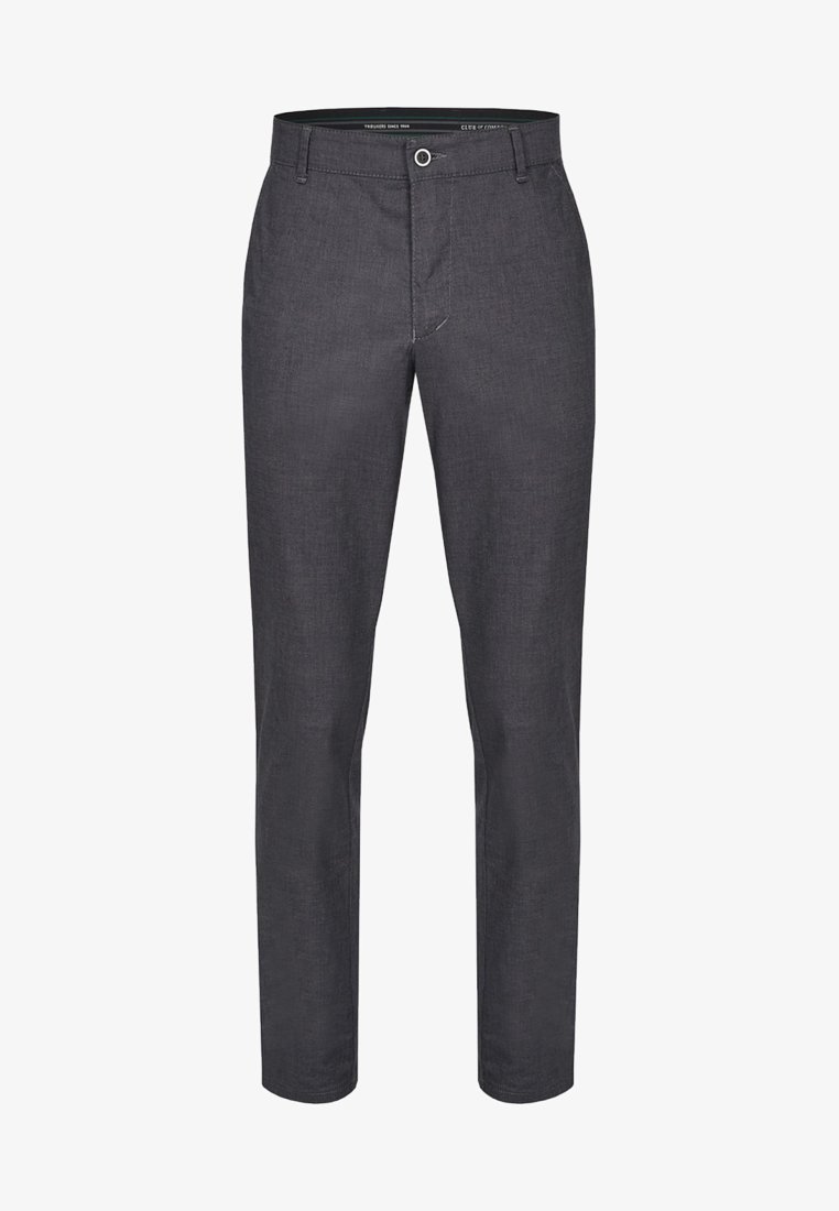 Ciemnoszare spodnie o prostych nogawkach, wykonane z fakturowanej tkaniny. Posiadają zapięcie na jeden guzik i szlufki na pasek. Nie mają widocznych kieszeni.