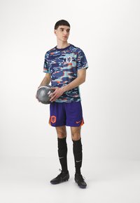 Nike Performance NETHERLAND KNVB ACADEMY PREMATCH - Pelipaita - blue void/copa/white