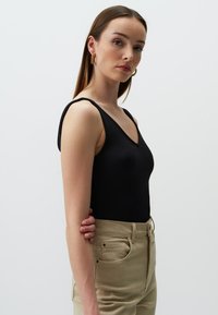 Jimmy Key V NECK SLEEVELESS - Top - black