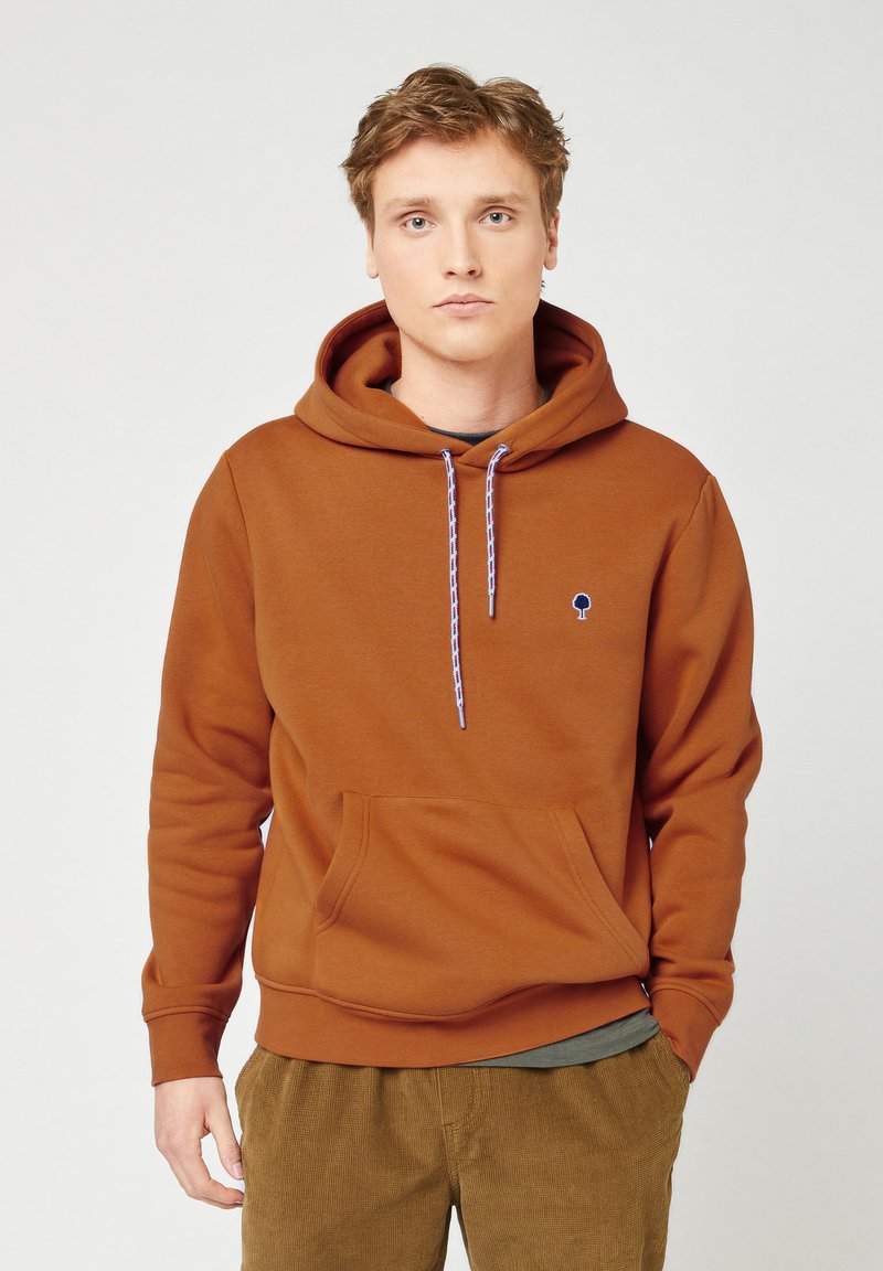 Bruine hooded sweatshirt van textuurstof, met een voorzak, contrasterende koorden en een klein geborduurd logo.
