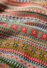 Seasalt Cornwall Gilet - multi carved relief pear