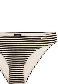 Čierno-biele horizontálne pruhované bikiny nohavičky s textúrovanou tkaninou a malou kovovou značkou na páse.
