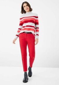 BRAX STYLE MARON S - Chinos - carmine