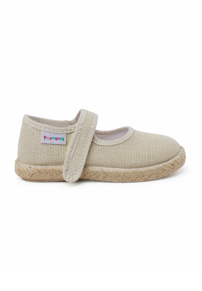 Beige lærred Mary Jane sko med en rem, stitched kanter, og en vævet jute sål. Har et lille mærke i farve på siden.