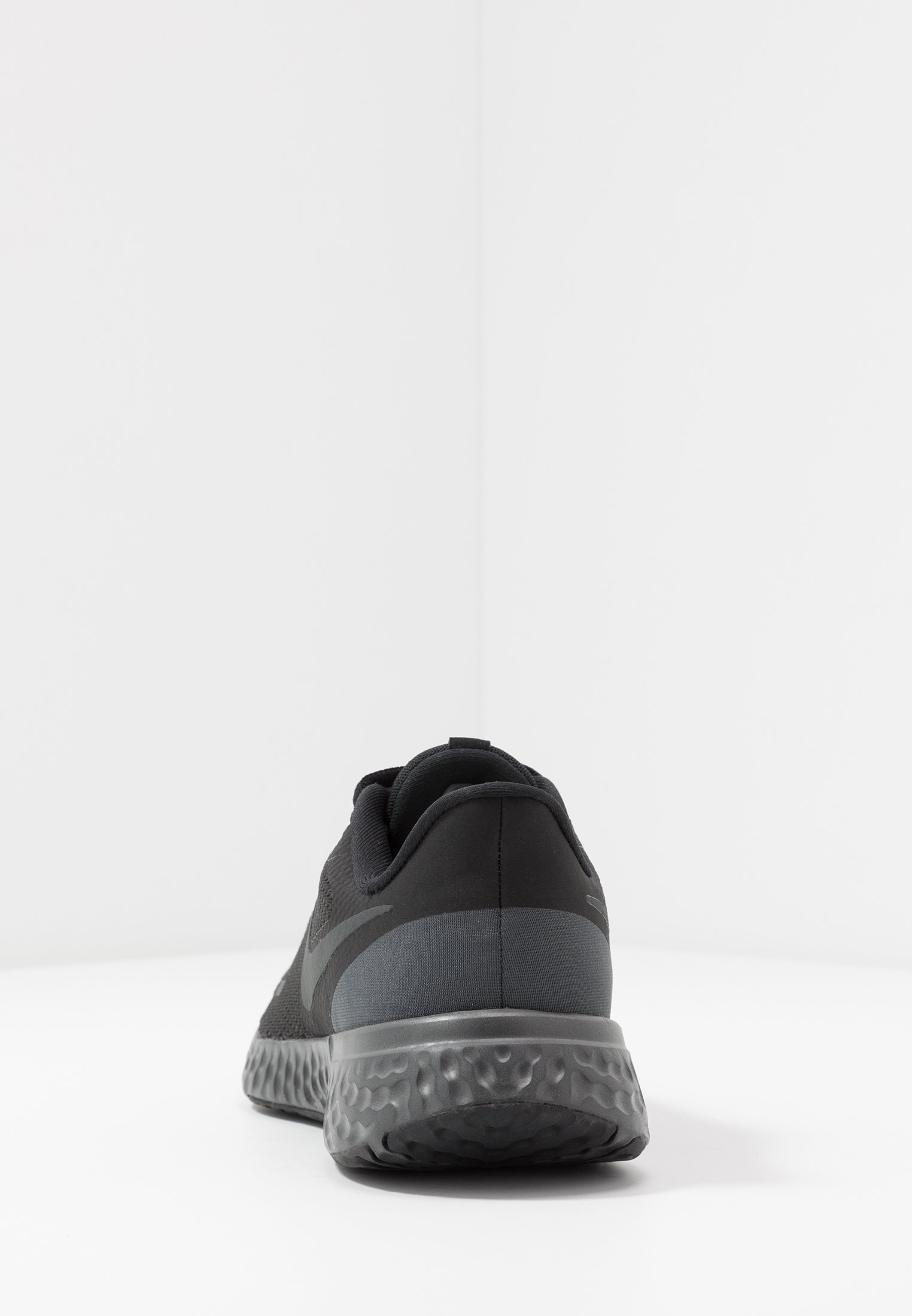 zalando nike revolution