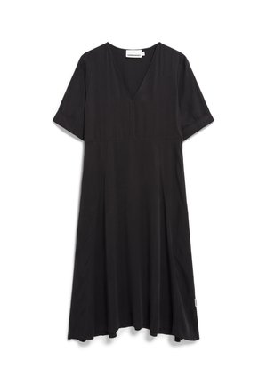 Schwarzes Kleid mit V-Ausschnitt, kurzen Ärmeln und fließender Silhouette. Aus weichem Stoff gefertigt, verfügt es über ein plissiertes Design ohne Verzierungen.