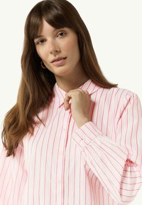 comma casual identity Button-down blouse - pfirsich