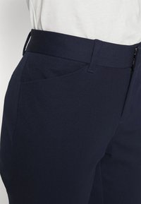 GAP Petite V-SKINNY ANKLE BISTRETCH - Vaqueros pitillo - true indigo