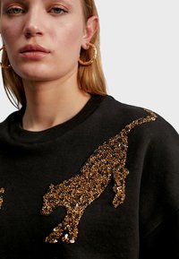 LOLA CASADEMUNT Sweater - black