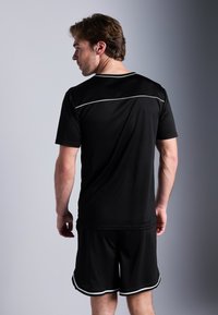 Pier One Sport T-shirt basic - black