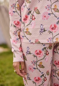 Cath Kidston HENLEY - REGULAR FIT SET - Pidžamas - pale pink floral