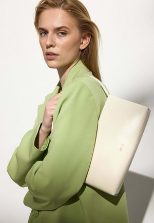ESTRO, Handtas - white