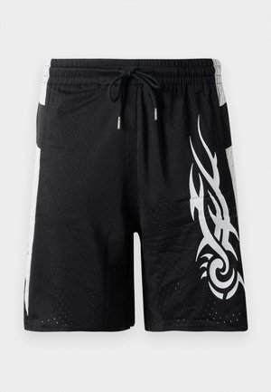 Mustad mustrid sportlikud lühikesed püksid perforatsioonidega tekstuuriga, vasakul küljel valge hõimupilt ja paelaga elastne vöökoht.