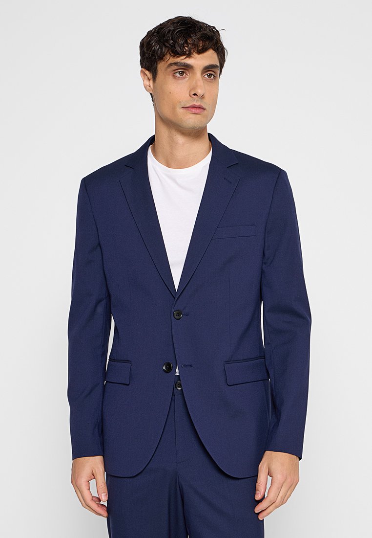 Navyblauer Blazer aus glattem Stoff, mit einreihiger Front, Reverskragen, zwei Fronttaschen und zwei Knöpfen.